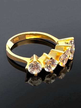 14 Ayar Altın Beştaş Yüzük - 