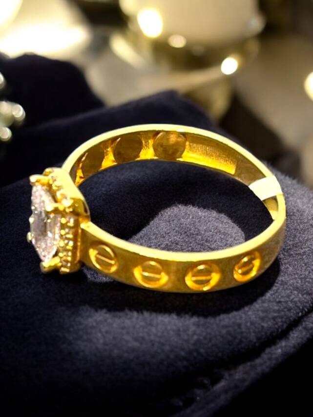 14 Ayar Altın Vidalı Baget Yüzük - 4