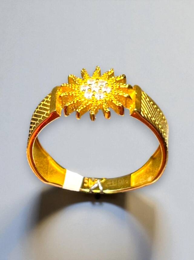 14 Ayar Hasır Taşlı Güneş Modelli Altın Yüzük - 1
