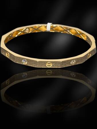 8 Ayar Taşlı Vida Kelepçe - 