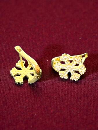 Kar Tanesi Model Taşlı Altın Küpe - 7