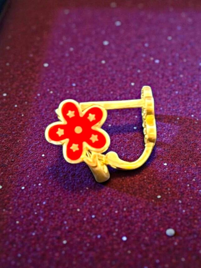 Çiçek Model Altın Çocuk Küpe - 1