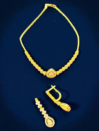 Su Damlası Taşlı Altın Takı Seti - 5