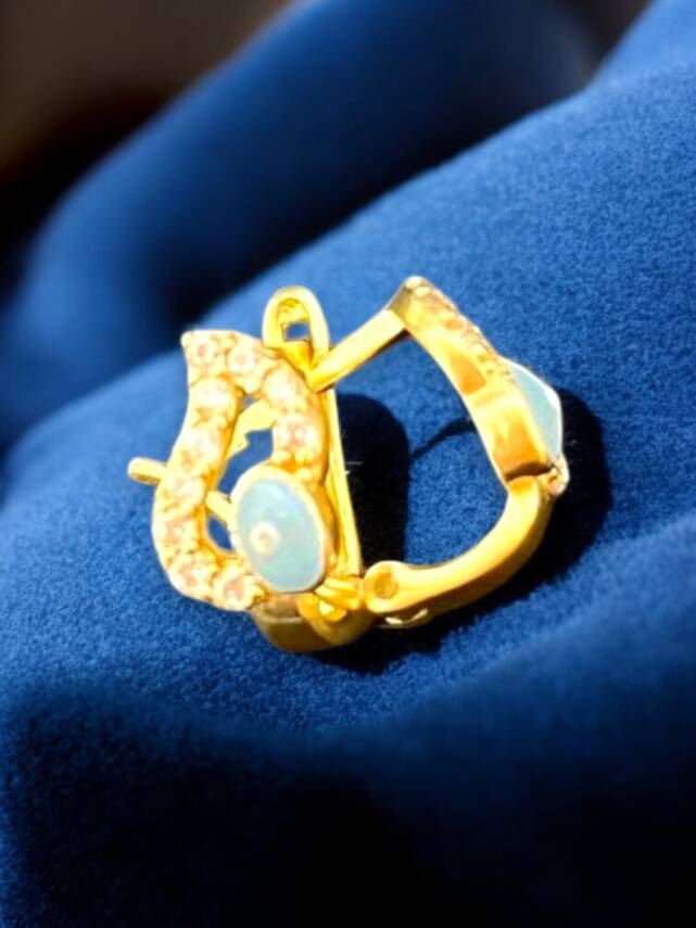 Taşlı Altın Çocuk Küpe - 4