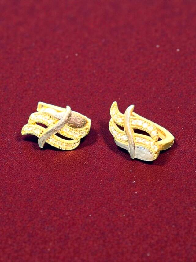 Taşlı Altın Küpe - 2