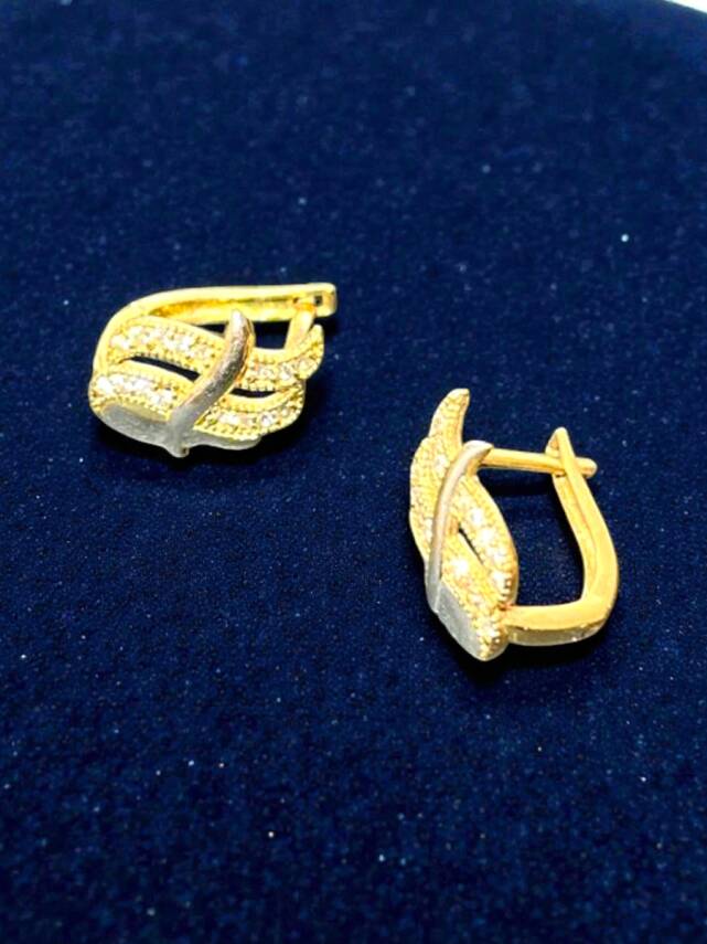 Taşlı Altın Küpe - 7