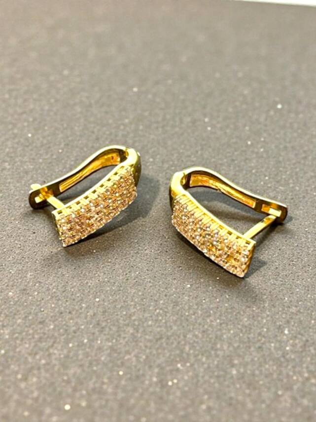 Taşlı Altın Küpe - 9