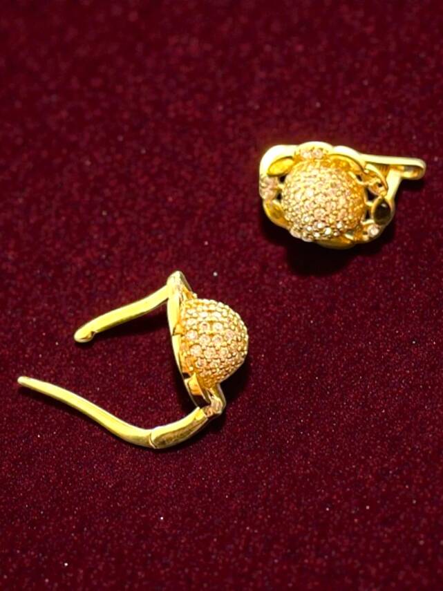 Taşlı Altın Küpe - 4