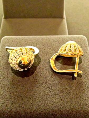 Taşlı Altın Küpe - 9