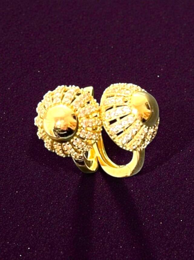 Taşlı Altın Küpe - 8