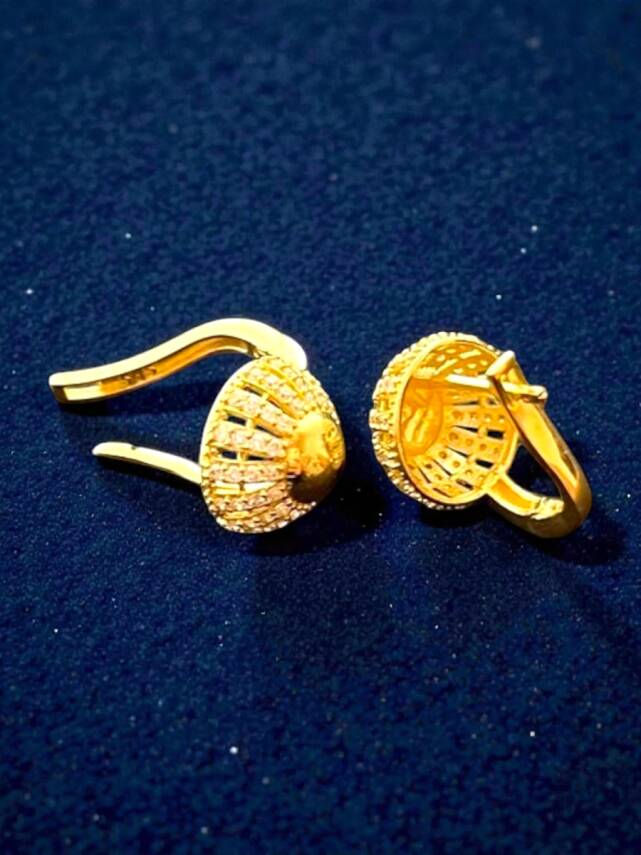 Taşlı Altın Küpe - 10