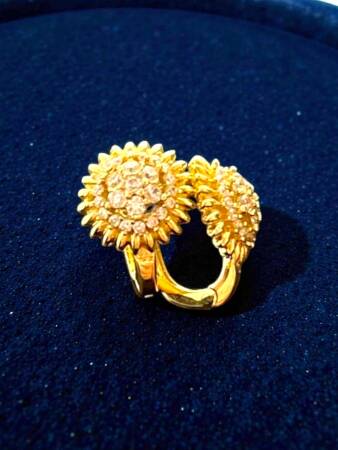 Taşlı Altın Küpe - 