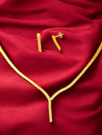 Taşlı Altın Takı Seti - 