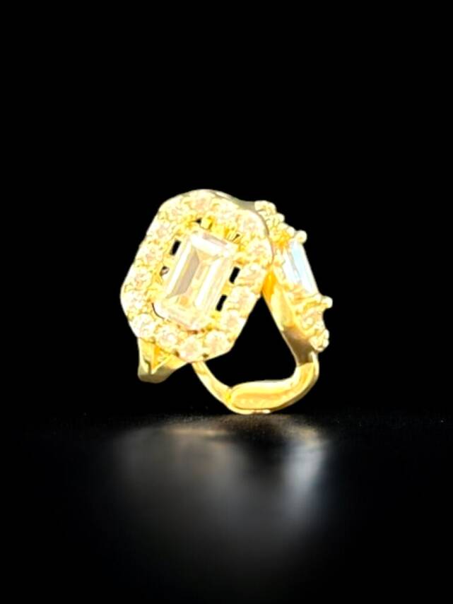 Taşlı Baget Model Altın Çocuk Küpe - 5