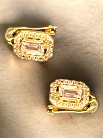 Taşlı Baget Model Altın Çocuk Küpe - 8