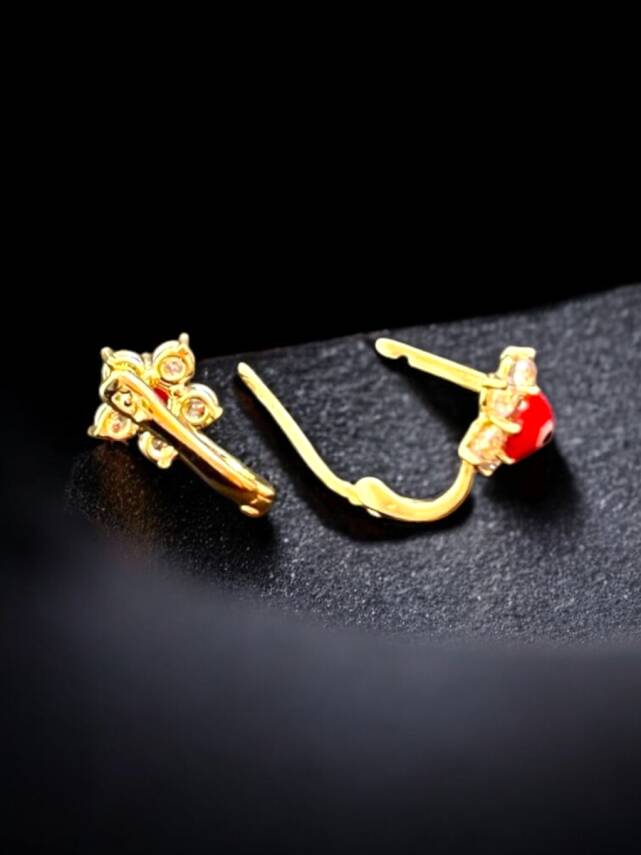 Taşlı Çiçek Model Altın Çocuk Küpe - 3