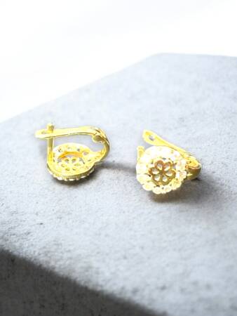 Taşlı Çiçek Model Altın Çocuk Küpe - 2