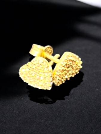 Taşlı Kalp Model Altın Top Küpe - 