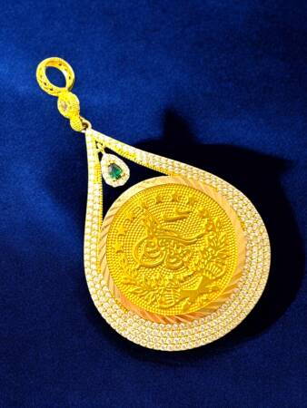 Taşlı Tuğra Altın Kolye Ucu - 