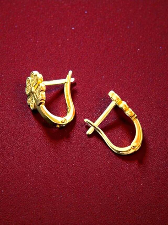 Yonca Model Taşlı Altın Küpe - 8