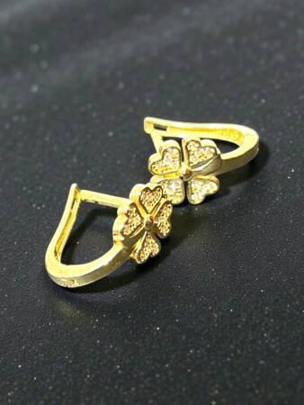 Yonca Model Taşlı Altın Küpe - 5